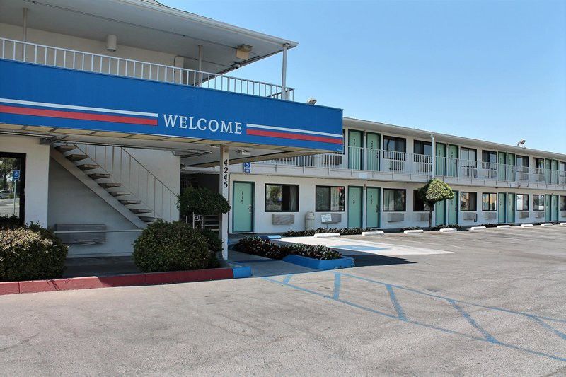 Motel 6-Fresno, Ca - Blackstone North Exterior foto