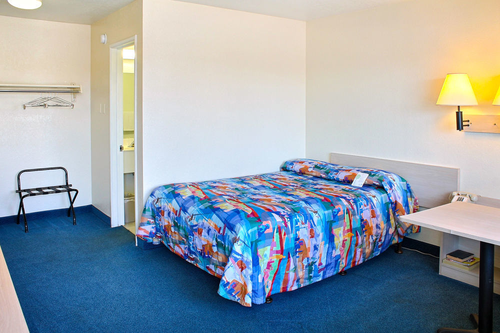 Motel 6-Fresno, Ca - Blackstone North Exterior foto