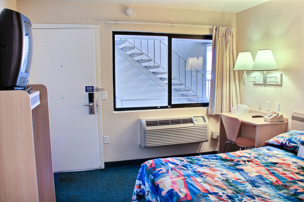 Motel 6-Fresno, Ca - Blackstone North Exterior foto