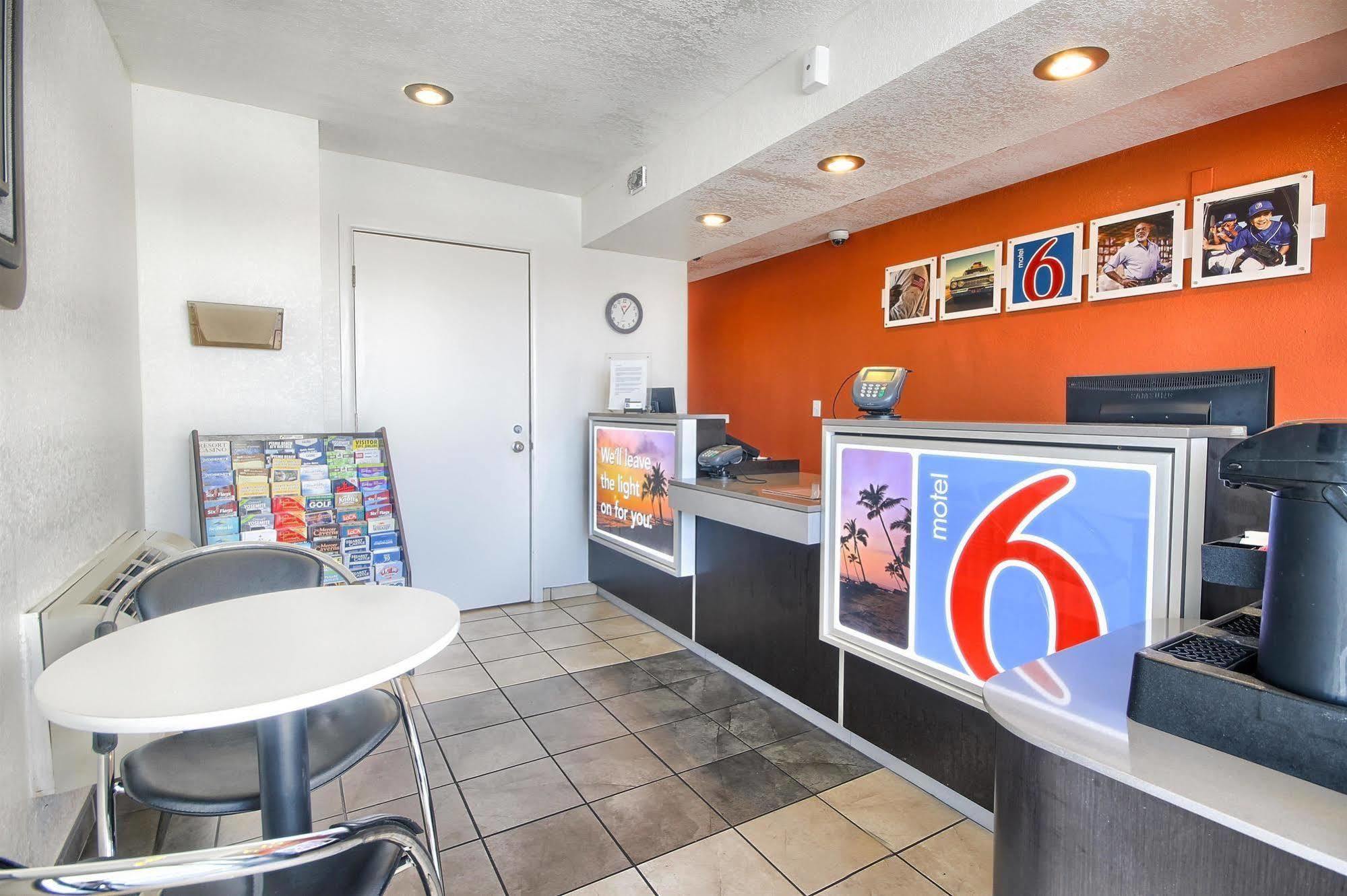 Motel 6-Fresno, Ca - Blackstone North Exterior foto